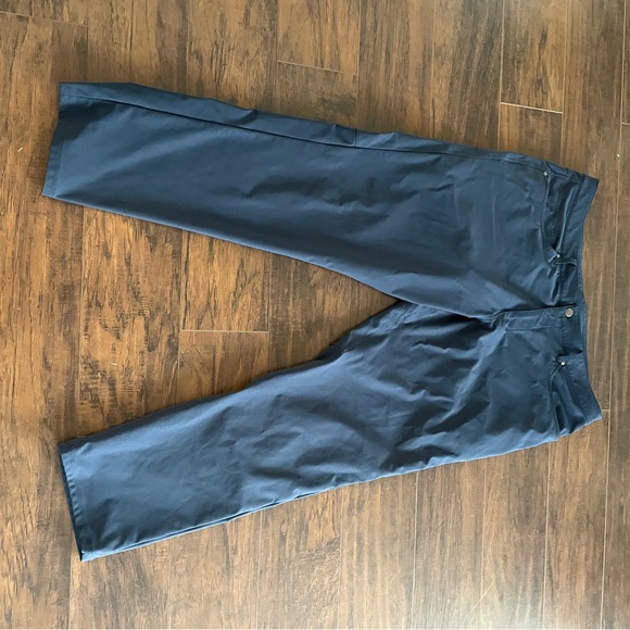 Lululemon ABC Pant Navy Blue Size 40 x 31 - Picture 3 of 5